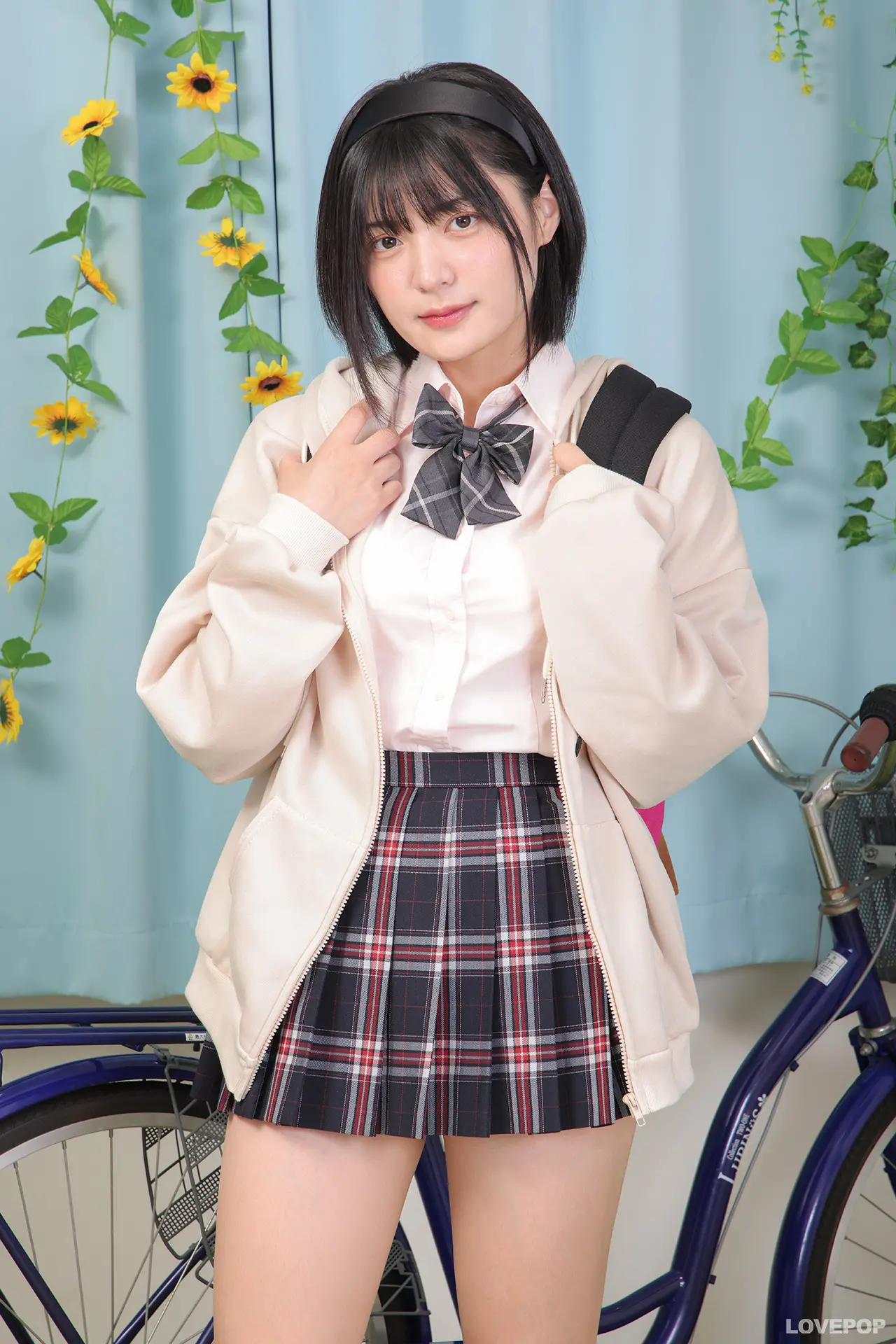 虹村ゆみ-ラブポップ-制服-新着パンチラ-202601-2