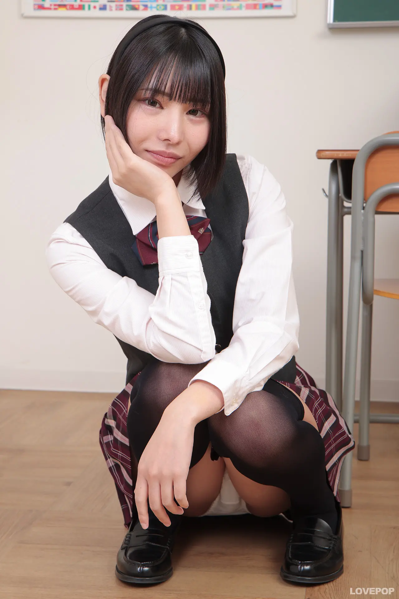 Soa-ラブポップ-制服-パンチラ-3