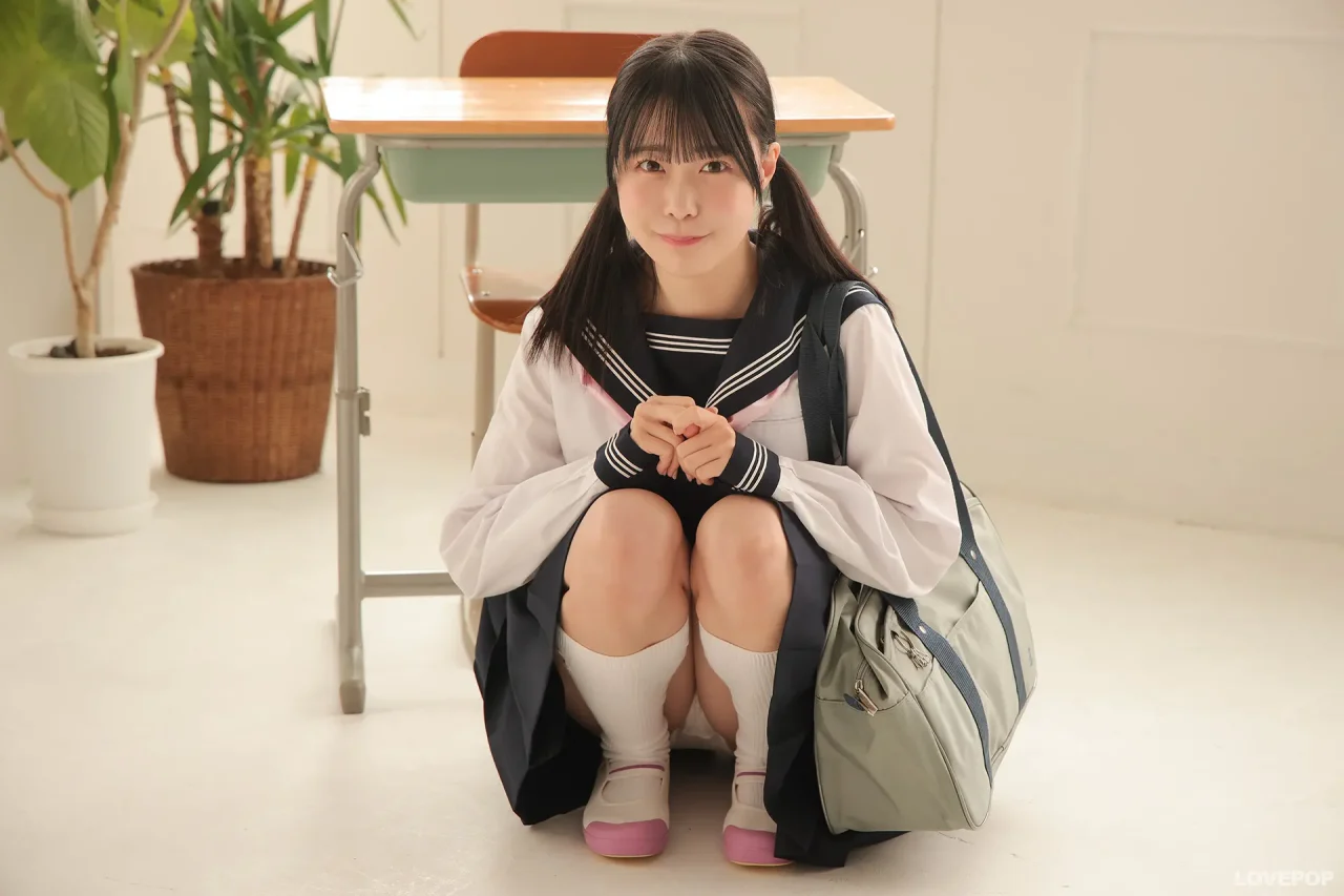 一宮あい-ラブポップ-制服-パンチラ-2