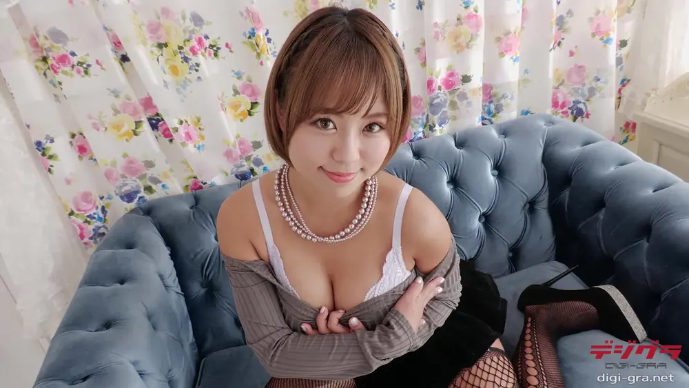 亜矢みつき-デジグラ-ミニスカ-パンチラ-11