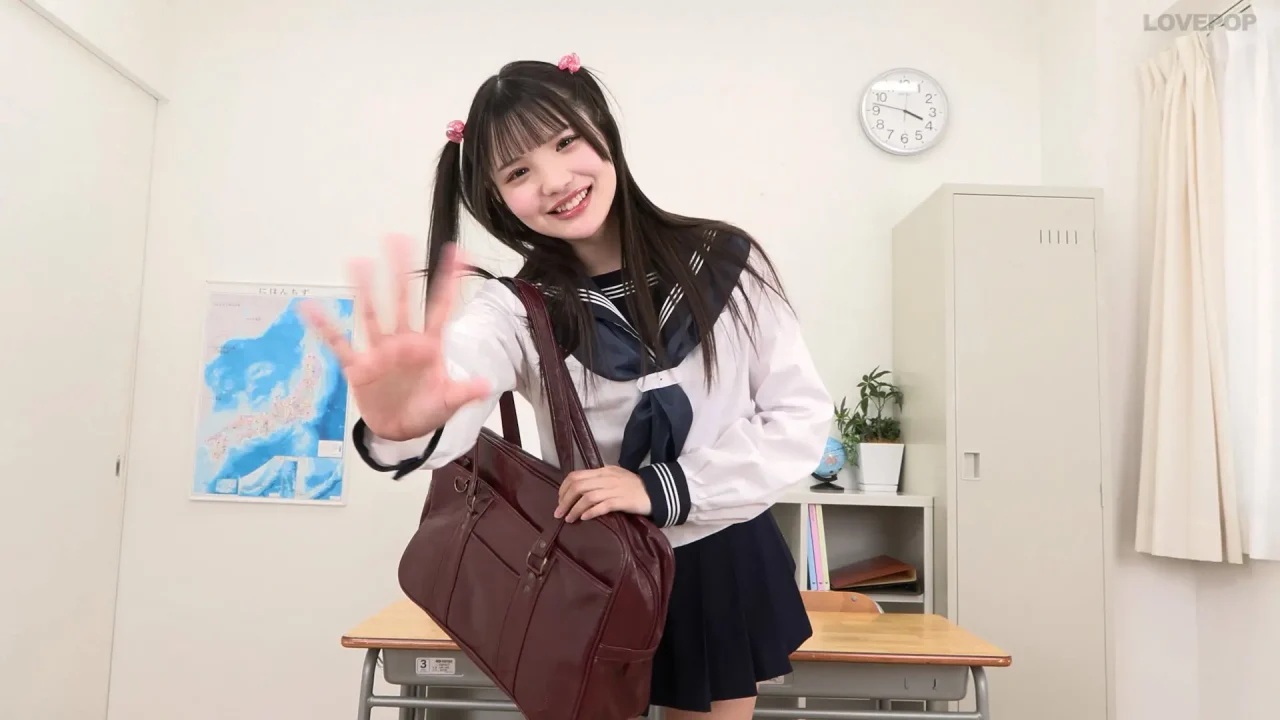 佐藤愛瑠-ラブポップ-制服-パンチラ-6