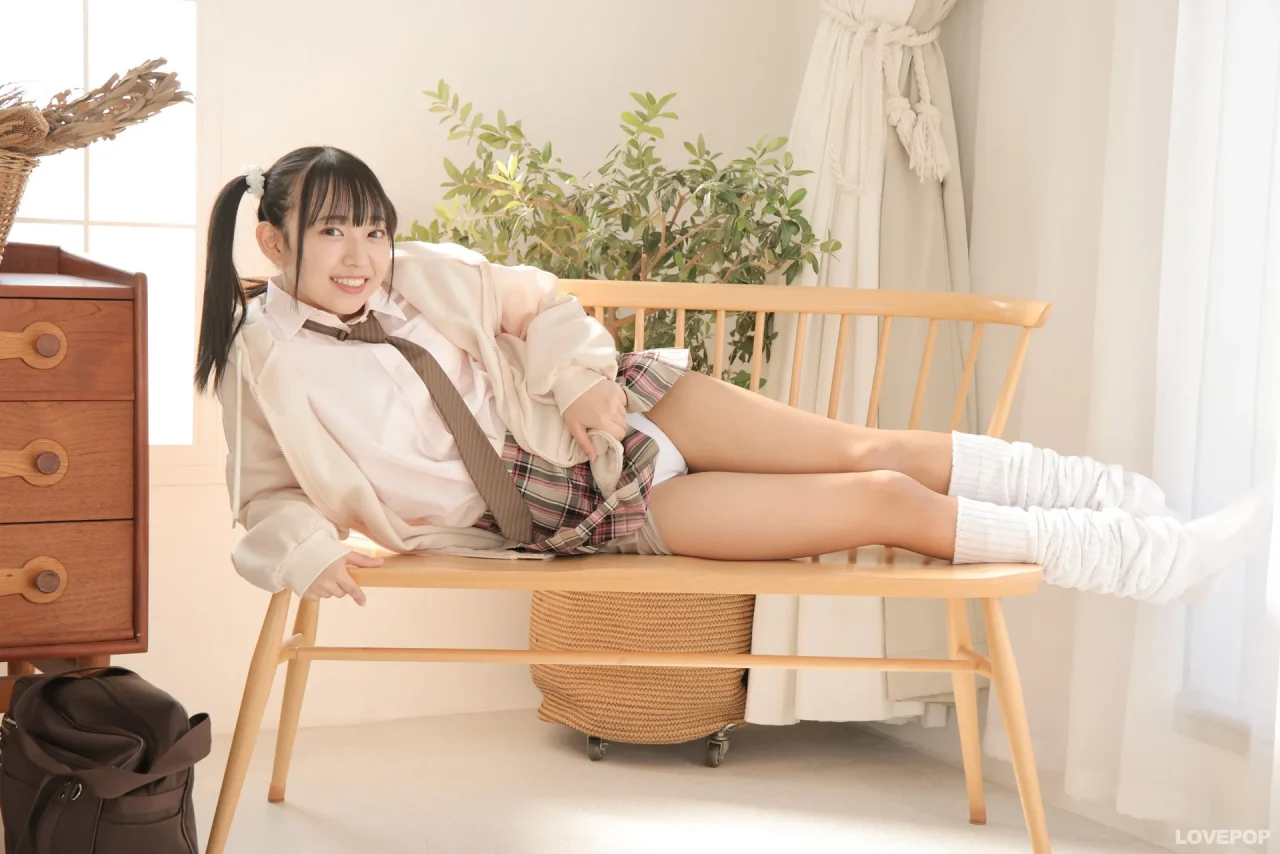 入間ゆい-ラブポップ-制服-パンチラ-005-16