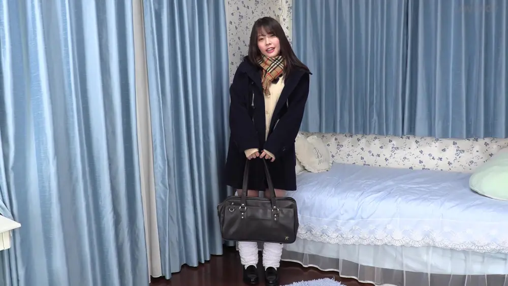 八木奈々-ラブポップ-ミニスカ-パンチラ-5