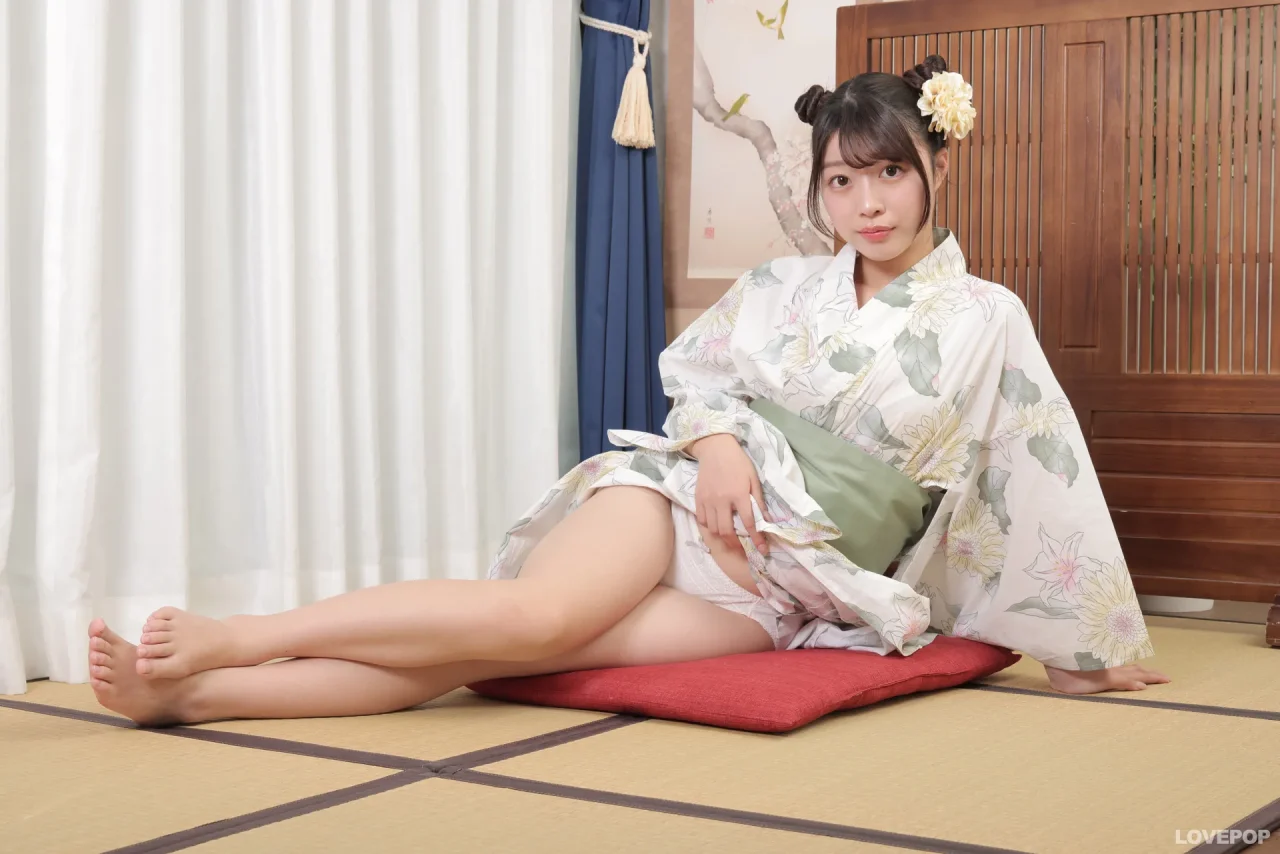 吉沢梨亜-ラブポップ-浴衣-パンチラ-2