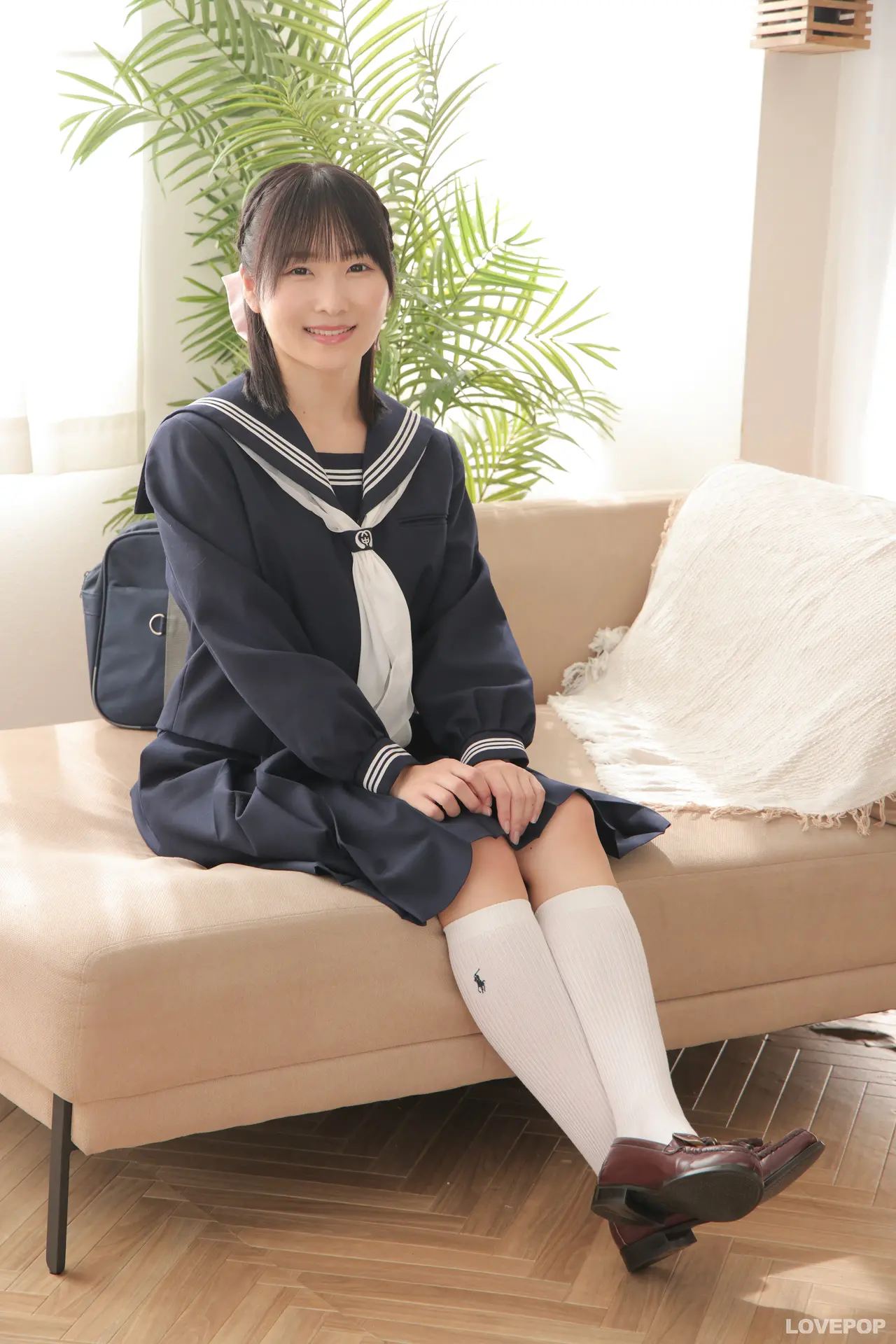 夏木のぞみ-ラブポップ-制服-パンチラ-1