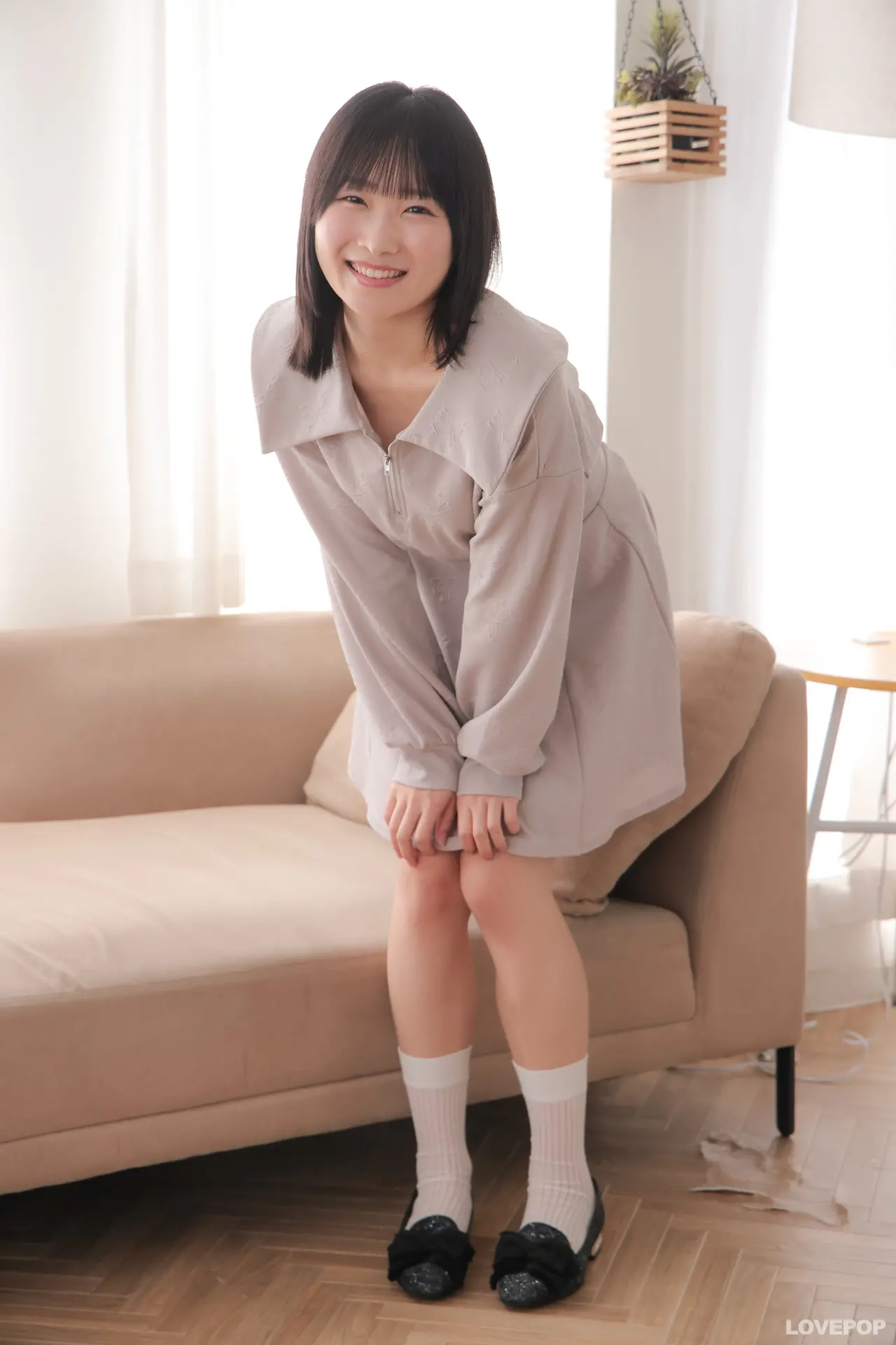 夏木のぞみ-ラブポップ-私服-パンチラ-1