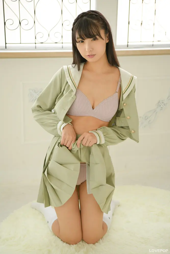 夏目みさこ-ラブポップ-セーラー服-パンチラ-5