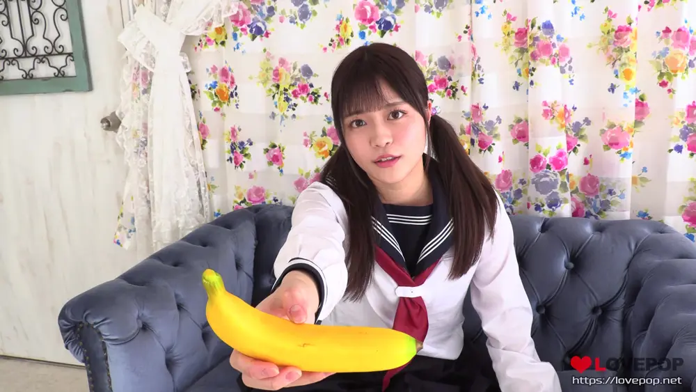 奏音かのん-ラブポップ-ローアングル-パンチラ-1