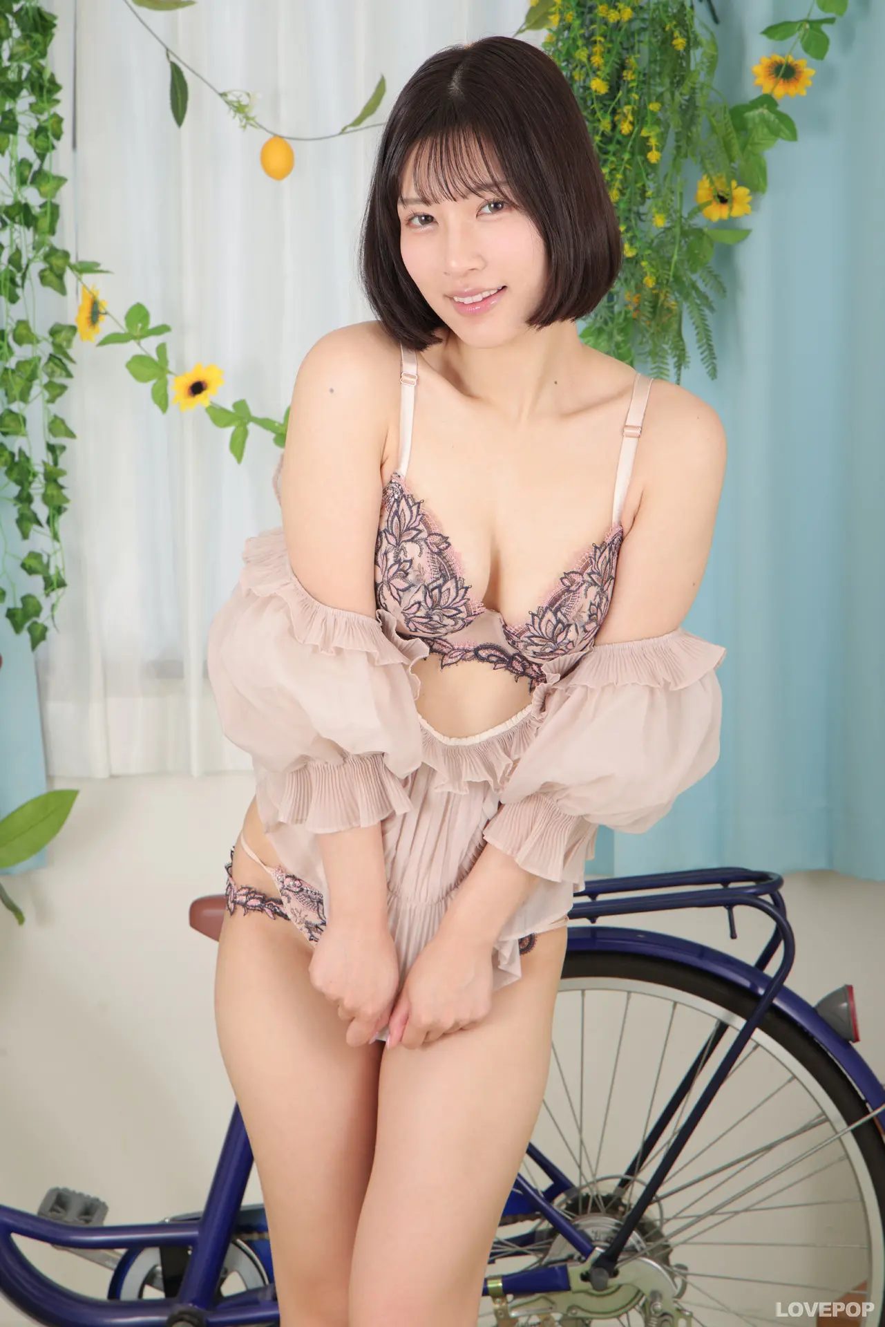 宮城りえ-ラブポップ-私服-新着パンチラ-202511-4
