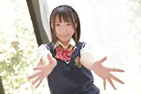 小日向みのり-ラブポップ-制服ニット-パンチラ-3