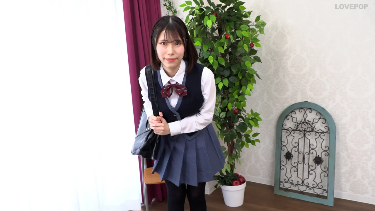 小泉なぎさ-ラブポップ-制服-パンチラ-6