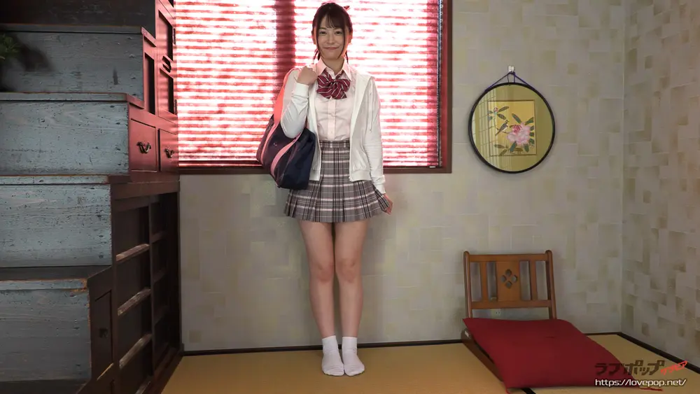 平野もえ-ラブポップ-制服パーカー-パンチラ-6