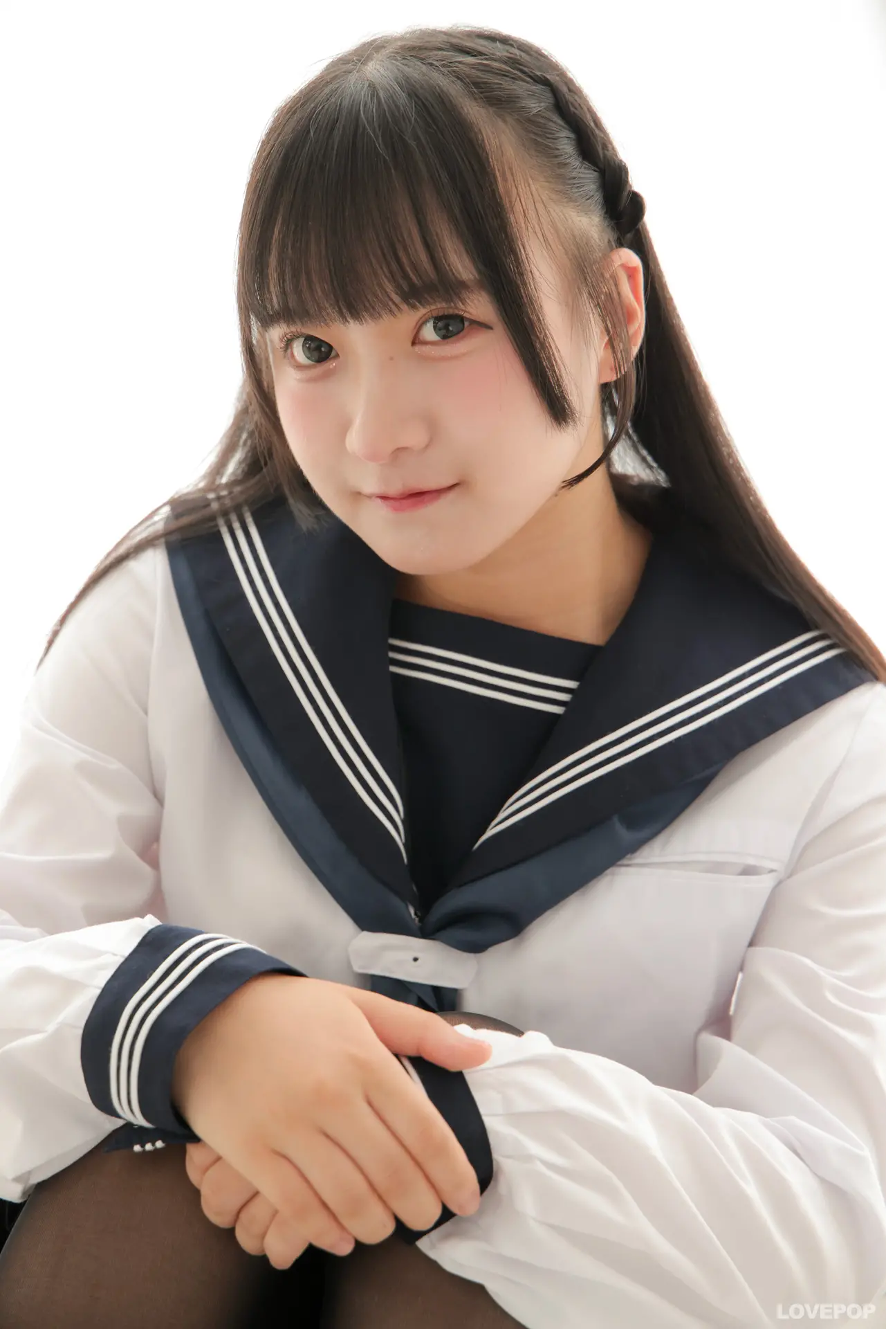 愛染ねね-ラブポップ-制服3-パンチラ-2