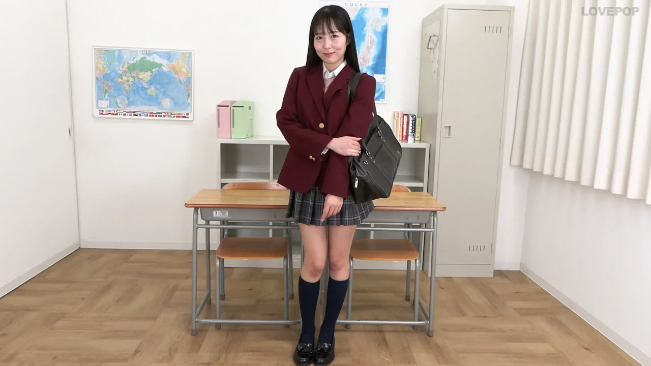 本城はな-ラブポップ-制服-パンチラ-6
