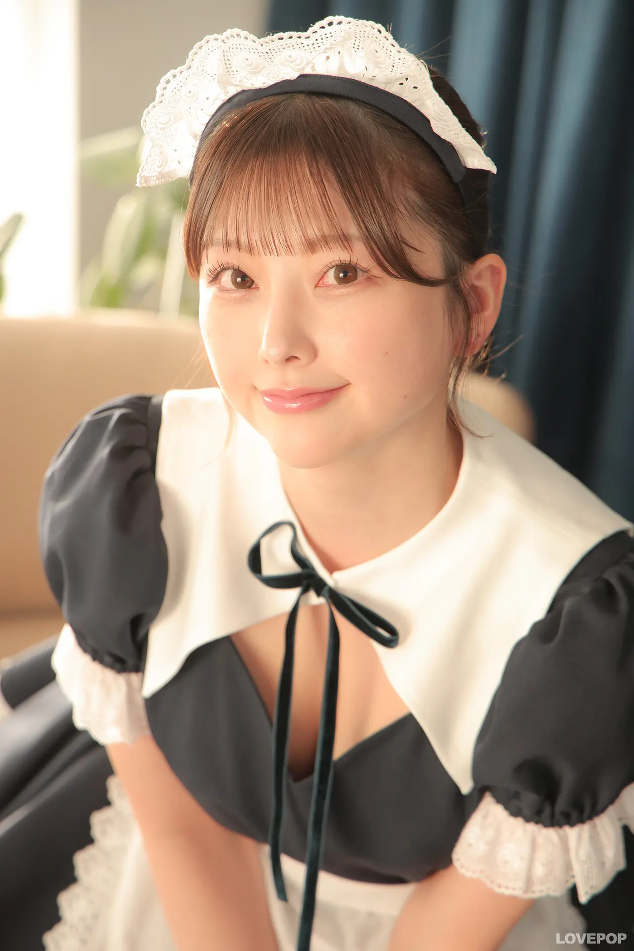 松本みいな-ラブポップ-メイド-パンチラ-2