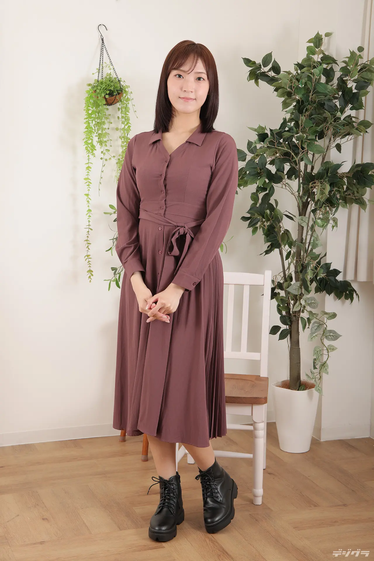 柿沢千智-デジグラ-メイド-新着パンチラ-202511-1