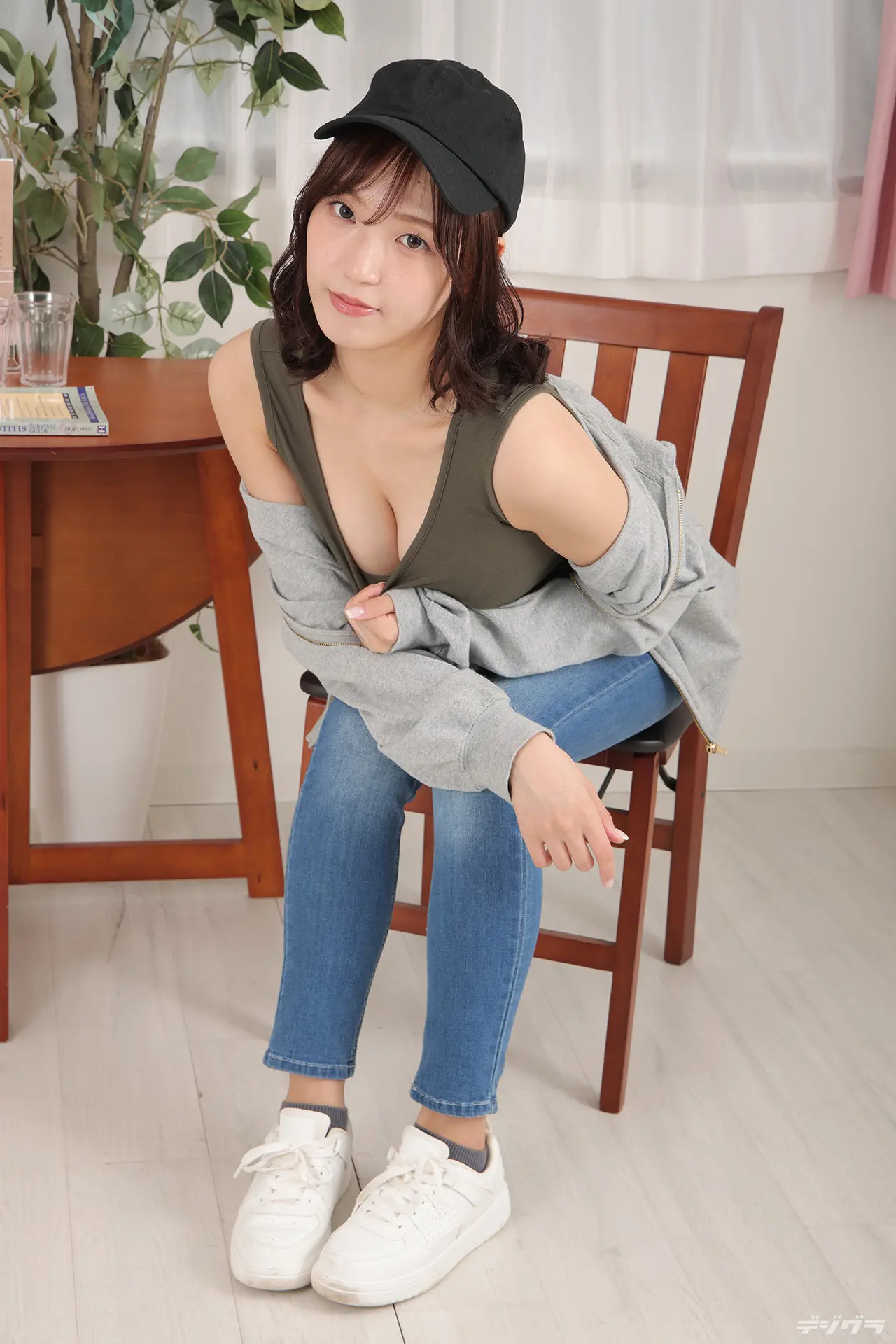 柿沢千智-デジグラ-私服-新着パンチラ-202512-2