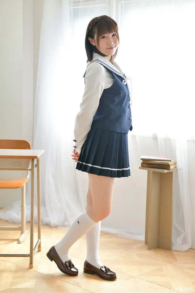 桜井紗稀-ラブポップ-ミニスカ-パンチラ-1