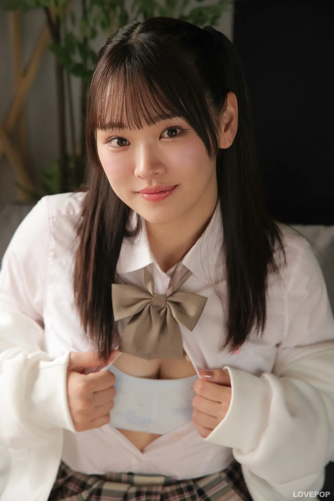 桜木美緒-ラブポップ-制服-パンチラ-5
