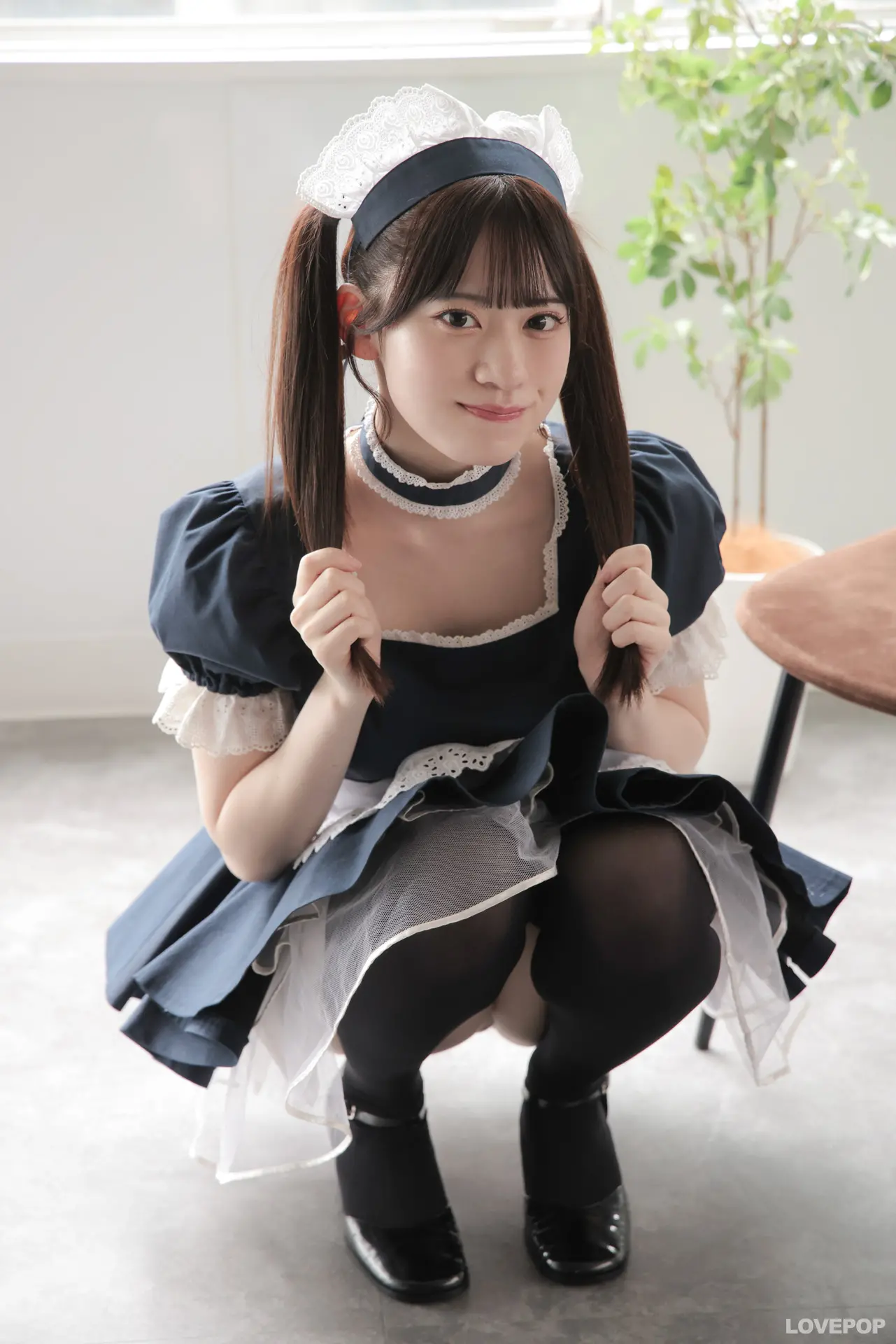 榎本みらの-ラブポップ-メイド-パンチラ-2