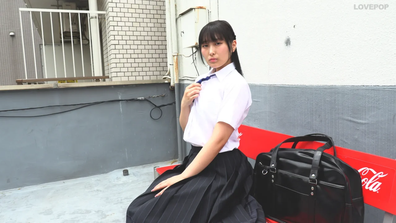 浅川まりな-ラブポップ-制服-パンチラ-8