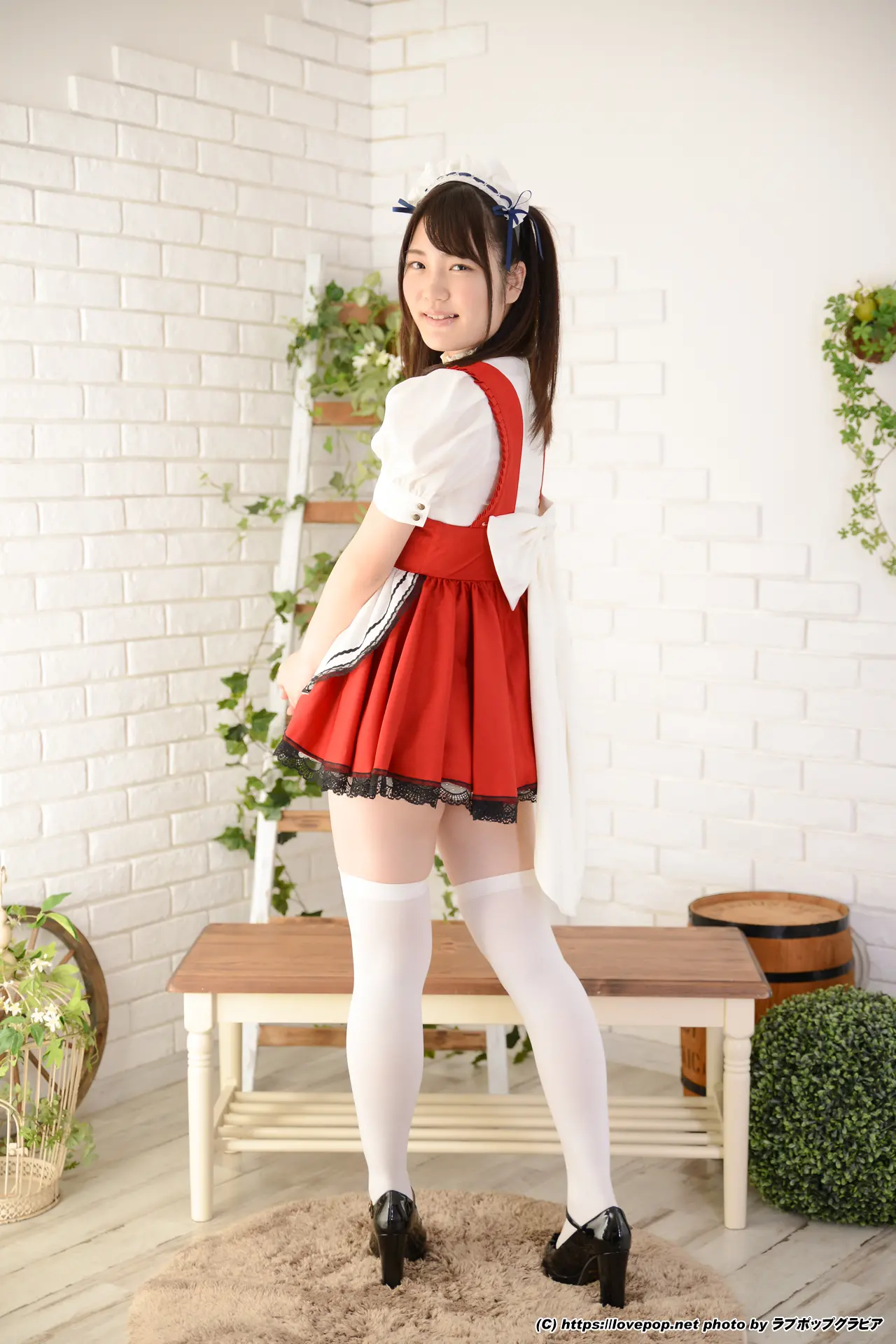 白河希美-ラブポップ-メイド-パンチラ-2