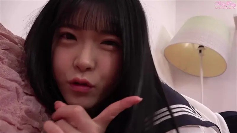皆瀬あかり-コスドキ-ミニスカ-パンチラ-2