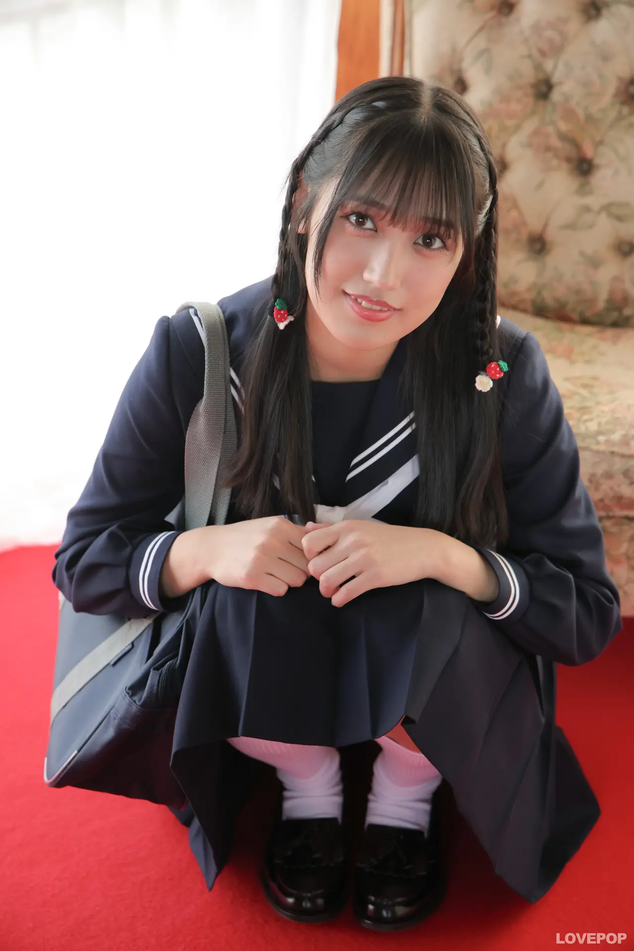 西緒りり-ラブポップ-セーラー服-パンチラ-1
